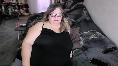 Lana online show from April 8, 2026, 12:32 am