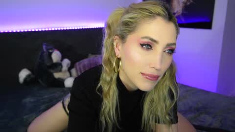 MayCarrey online show from December 22, 2024, 10:25 pm