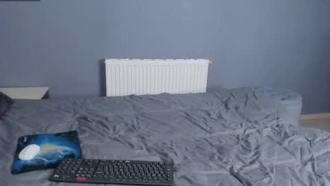 Angus online show from November 28, 2025, 7:05 pm