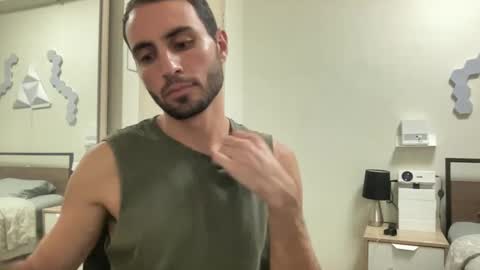 Snapshot of twikboy chatting on February 4, 2025, 11:38 am Twinkboy online show from February 4, 2025, 11:38 am