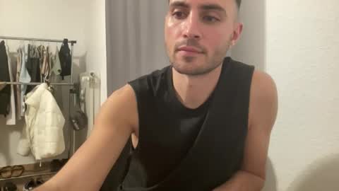 Snapshot of twikboy chatting on November 1, 2025, 9:06 pm Twinkboy online show from November 1, 2025, 9:06 pm