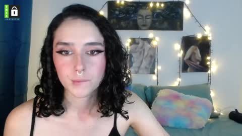 Snapshot of twinflamesxx chatting on January 25, 2025, 12:48 am TwinFlamesXX online show from January 25, 2025, 12:48 am