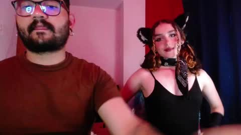 Snapshot of twinflamesxx chatting on February 26, 2026, 10:53 pm TwinFlamesXX online show from February 26, 2026, 10:53 pm