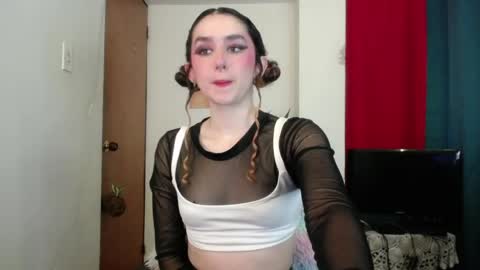 TwinFlamesXX online show from May 19, 2026, 3:51 pm