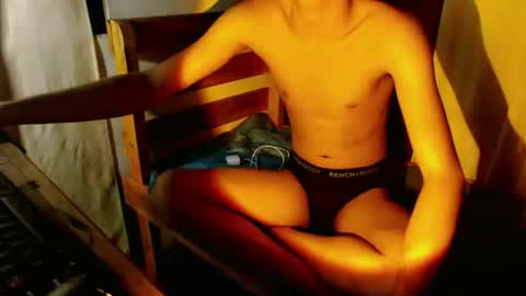 twink_cristian27 online show from December 3, 2025, 9:51 am