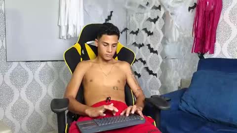 Snapshot of twink_davidx chatting on October 23, 2025, 9:57 pm Dani online show from October 23, 2025, 9:57 pm