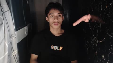 Snapshot of twink_hairyass69 chatting on December 3, 2024, 1:32 pm Aladin online show from December 3, 2024, 1:32 pm