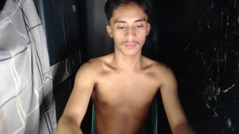 Snapshot of twink_hairyass69 chatting on December 5, 2024, 6:33 pm Aladin online show from December 5, 2024, 6:33 pm