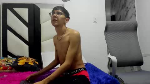 twink_joss online show from November 4, 2025, 8:08 pm