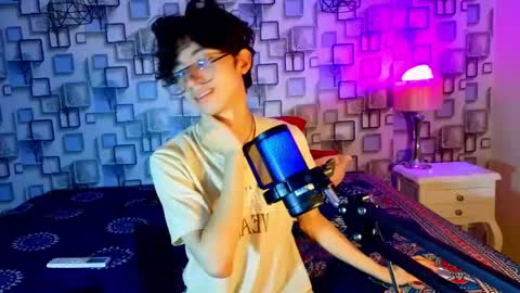 Sebastin online show from April 26, 2026, 12:14 pm