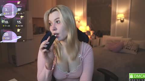 Snapshot of twinkle_toes_ chatting on December 4, 2024, 3:10 pm Eva online show from December 4, 2024, 3:10 pm