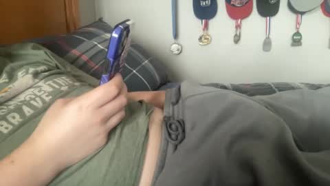 Snapshot of twinkmikexxx12 chatting on October 8, 2025, 8:17 pm mike online show from October 8, 2025, 8:17 pm