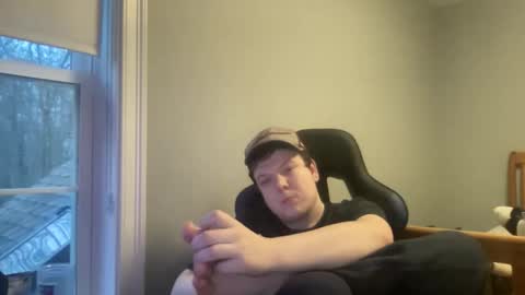 Snapshot of twinkmikexxx12 chatting on March 31, 2026, 11:05 pm mike online show from March 31, 2026, 11:05 pm