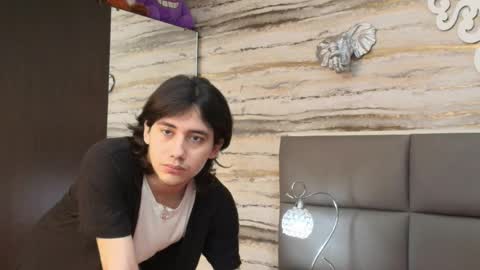 Snapshot of twinslovers_ chatting on May 17, 2026, 4:10 am twinslovers_ online show from May 17, 2026, 4:10 am