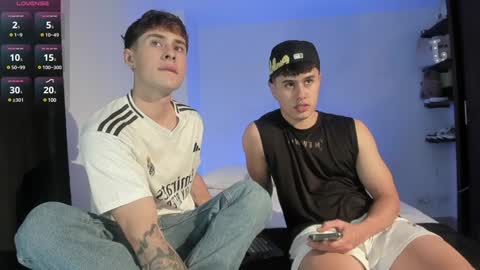 Snapshot of twintease chatting on December 6, 2024, 2:13 am twintease online show from December 6, 2024, 2:13 am