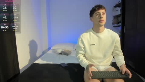 Snapshot of twintease chatting on December 10, 2024, 11:32 am twintease online show from December 10, 2024, 11:32 am