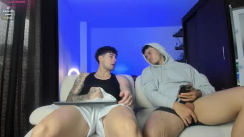 Snapshot of twintease chatting on October 16, 2025, 1:12 pm twintease online show from October 16, 2025, 1:12 pm