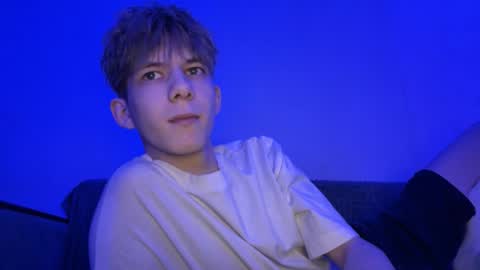 TwiShadow online show from February 5, 2026, 1:32 am