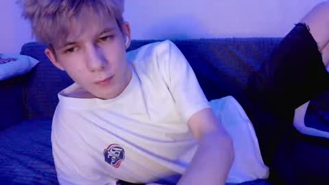 Snapshot of twishadow chatting on May 22, 2026, 8:25 pm TwiShadow online show from May 22, 2026, 8:25 pm