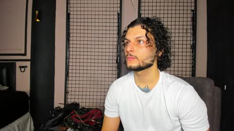 Clio  Tadeo online show from January 21, 2025, 12:18 pm