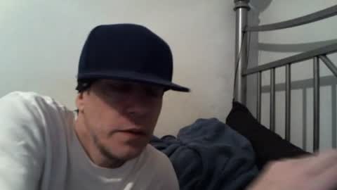 twistedvanilla online show from December 2, 2025, 12:05 am