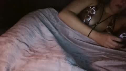 Snapshot of twizzler_twizzle chatting on November 6, 2025, 12:22 am twizzler_twizzle online show from November 6, 2025, 12:22 am