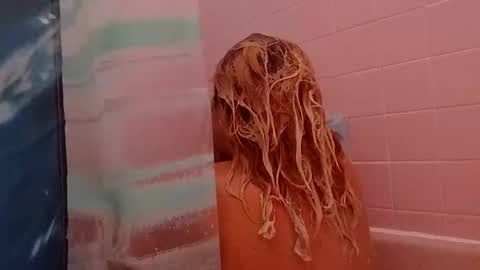 Twocrazy85 online show from December 17, 2025, 1:50 pm