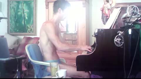 TobeBritta online show from December 14, 2025, 4:23 pm