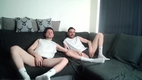 Snapshot of twotwinkhusbands chatting on April 29, 2026, 5:52 pm RyanRowan online show from April 29, 2026, 5:52 pm