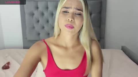 Snapshot of tyfanny19 chatting on December 13, 2025, 7:53 pm tyfanny19 online show from December 13, 2025, 7:53 pm