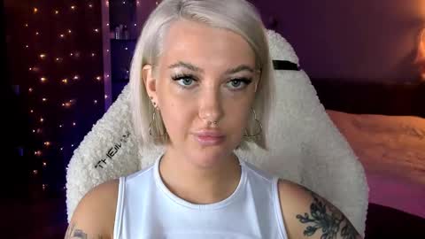 Miley online show from January 31, 2025, 3:33 pm