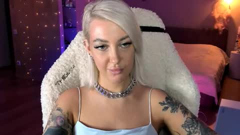 Miley online show from November 14, 2025, 12:15 pm