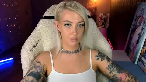 Snapshot of tykioty_miley chatting on May 9, 2026, 12:10 pm Miley online show from May 9, 2026, 12:10 pm