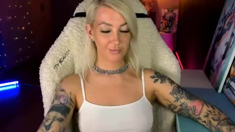 Snapshot of tykioty_miley chatting on May 22, 2026, 3:06 pm Miley online show from May 22, 2026, 3:06 pm