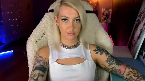 Snapshot of tykioty_miley chatting on May 30, 2026, 11:29 am Miley online show from May 30, 2026, 11:29 am