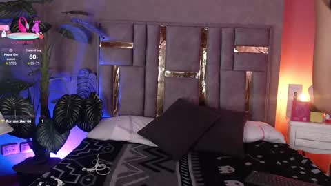 tyla_ks online show from December 22, 2025, 7:55 pm