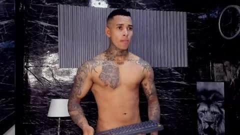 tyler_bell_ online show from May 30, 2026, 4:09 am