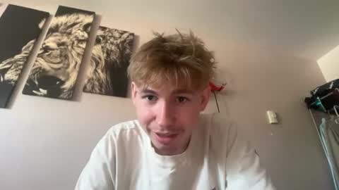 tyler_fox0 online show from August 1, 2026, 1:49 am