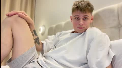 tyler_garrner online show from September 9, 2025, 3:33 pm