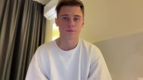 tyler_garrner online show from October 4, 2025, 5:33 pm