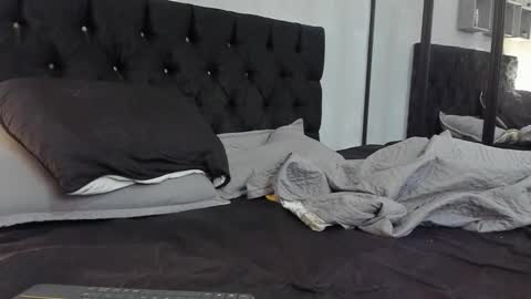 tyler_hank1 online show from March 26, 2026, 10:43 am