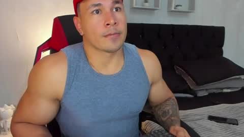 tyler_hank1 online show from July 27, 2026, 8:49 pm