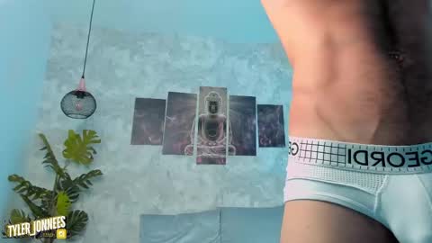 Snapshot of tyler_jonnes chatting on February 17, 2025, 4:20 am Tyler online show from February 17, 2025, 4:20 am