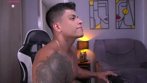 Snapshot of tyler_muscle chatting on May 28, 2026, 9:34 pm David online show from May 28, 2026, 9:34 pm