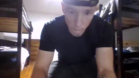 tylerdurden06 online show from April 17, 2026, 2:47 am