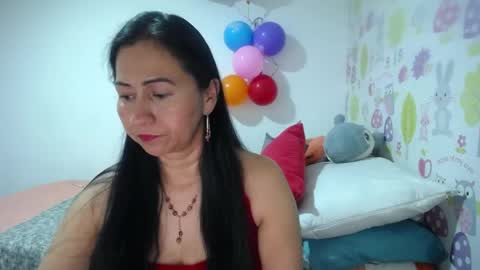 Snapshot of tyna_b chatting on June 2, 2026, 7:16 pm Tyna online show from June 2, 2026, 7:16 pm