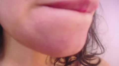 Snapshot of tyna_ch chatting on January 5, 2025, 1:35 am TYNA online show from January 5, 2025, 1:35 am