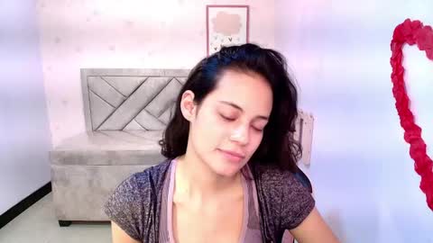 Snapshot of tyna_ch chatting on February 26, 2025, 7:38 pm TYNA online show from February 26, 2025, 7:38 pm