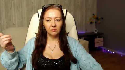 Snapshot of tyramories chatting on December 3, 2024, 1:10 pm tyramories online show from December 3, 2024, 1:10 pm