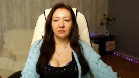 Snapshot of tyramories chatting on December 5, 2024, 10:12 am tyramories online show from December 5, 2024, 10:12 am